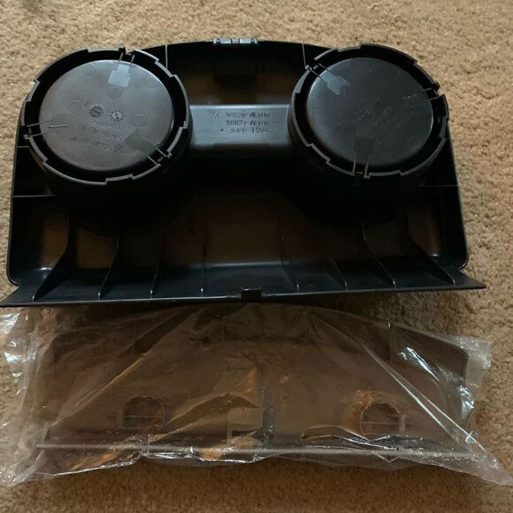 Toyota Sienna Black Console Cup Holder And Fawn Colored Tray 58820 *New* - Picture 5 of 7